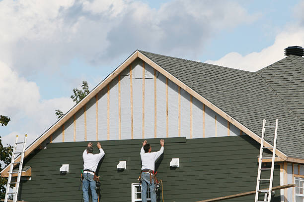 Professional Siding technician working in Dresher, PA